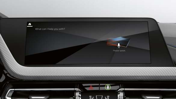 Inteligentný hlasový asistent. Inteligentný systém ovládania hlasom BMW Intelligent Personal Assistant v BMW radu 1.