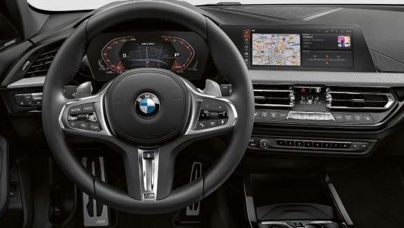 M Sport riadenie. BMW radu 1 s M Sport riadením.