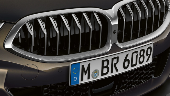 BMW M850i xDrive, metalíza Dravit Grey, predná časť, obličky Active Air Stream. BMW M850i xDrive, metalíza Dravit Grey, predná časť, obličky Active Air Stream.