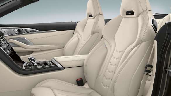 BMW M850i xDrive, metalíza Dravit Grey, BMW Individual rozšírené kožené čalúnenie Merino Ivory White. BMW M850i xDrive, metalíza Dravit Grey, BMW Individual rozšírené kožené čalúnenie Merino Ivory White.