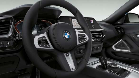 Volant BMW Z4 M40i Roadster G29 Variabilné športové riadenie BMW Z4 M40i Roadster G29 2019 volant kokpit