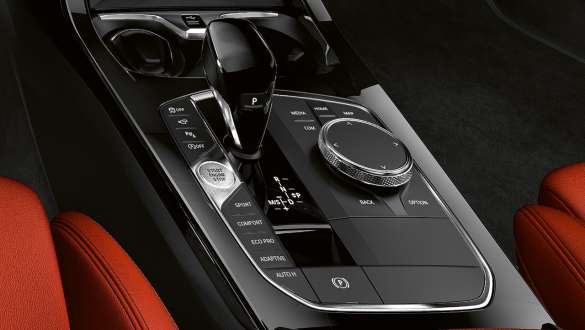 Prevodovka Steptronic Sport. BMW M135i xDrive s prevodovkou Steptronic Sport.