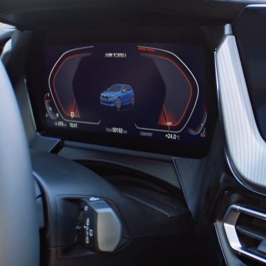 BMW M135i xDrive film. BMW M135i xDrive vo videu.
