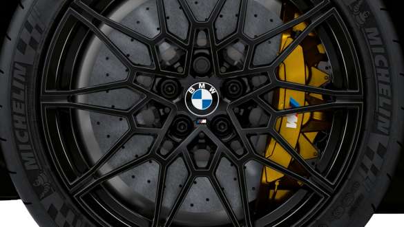 M karbónovo keramické brzdy BMW M4 Coupé G82 2020 BMW M4 Coupé G82 2020 M karbónovo keramické brzdy detailný pohľad