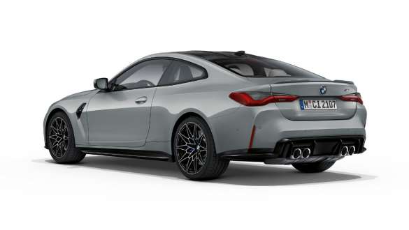 M špecifický podvozok BMW M4 Coupé G82 2020 BMW M4 Coupé G82 2020 M špecifický podvozok zadobočný pohľad