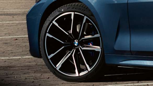 18-palcové M disky z ľahkej zliatiny 848 BMW M440i xDrive Coupé G22 2020 BMW M440i xDrive Coupé G22 2020 18-palcové M disky z ľahkej zliatiny 848 M detailný pohľad
