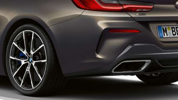 M Sport diferenciál. BMW M850i xDrive Cabrio s M Sport diferenciálom.