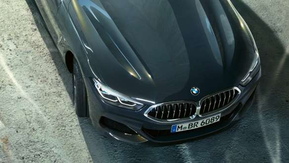 Integrované aktívne riadenie. BMW M850i xDrive Cabrio s integrovaným aktívnym riadením.