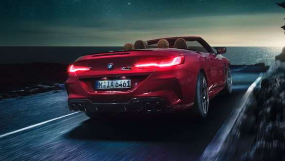 M xDrive. BMW M8 Competition Cabrio s pohonom M xDrive.