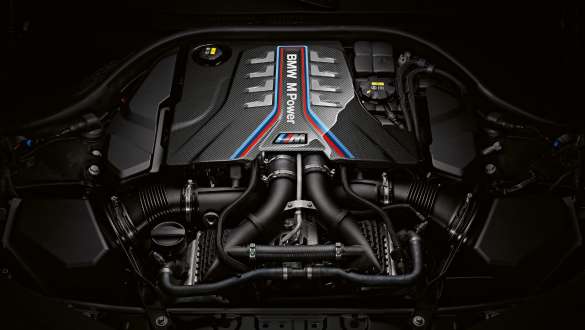 Benzínový 8-valec M TwinPower Turbo BMW M8 Gran Coupé F93 LCI 2022 BMW M8 Gran Coupé F93 LCI Facelift 2022 benzínový 8-valec M TwinPower Turbo detailný pohľad