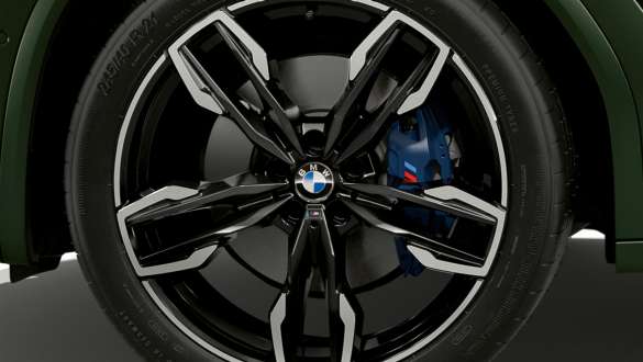 M Sport brzdy BMW X3 M40i M40d G01 LCI Facelift 2021 BMW X3 M40i M40d G01 LCI Facelift 2021 metalíza Malachite Green M Sport brzdy detailný pohľad koleso