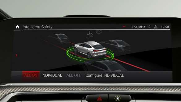 M automobily BMW X6 a Driving Assistant Professional F96 Driving Assistant Professional M automobily BMW X6 F96 2020 SUV Interiér