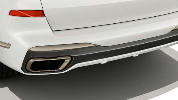 BMW X7 M s M koncovkou výfuku BMW X7 M s M koncovkou výfuku, G07, detail koncovky výfuku