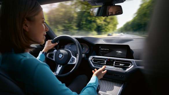 IMG ALT TEXT: BMW X4 G02 BMW Intelligent Personal Assistant 2021 IMG TITLE: BMW X4 G02 BMW Intelligent Personal Assistant