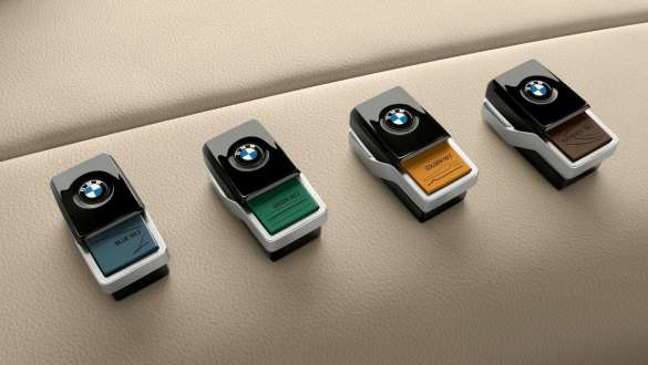 Vône Ambient Air Package. BMW X6 close-up on Ambient Air Pakage fragrances.