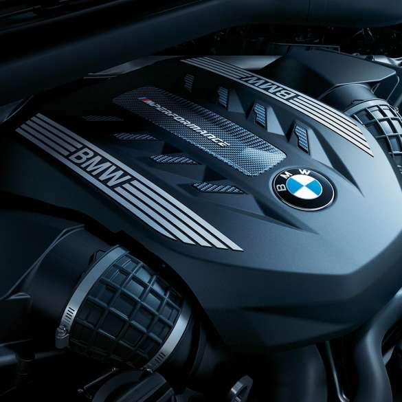 BMW X6 motor. Detailný pohľad na motor BMW X6.