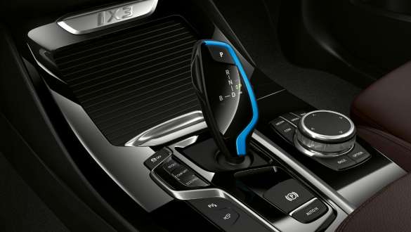 Adaptívny podvozok BMW iX3 G08 Adaptívny podvozok BMW iX3 G08 2020 volič prevodovky