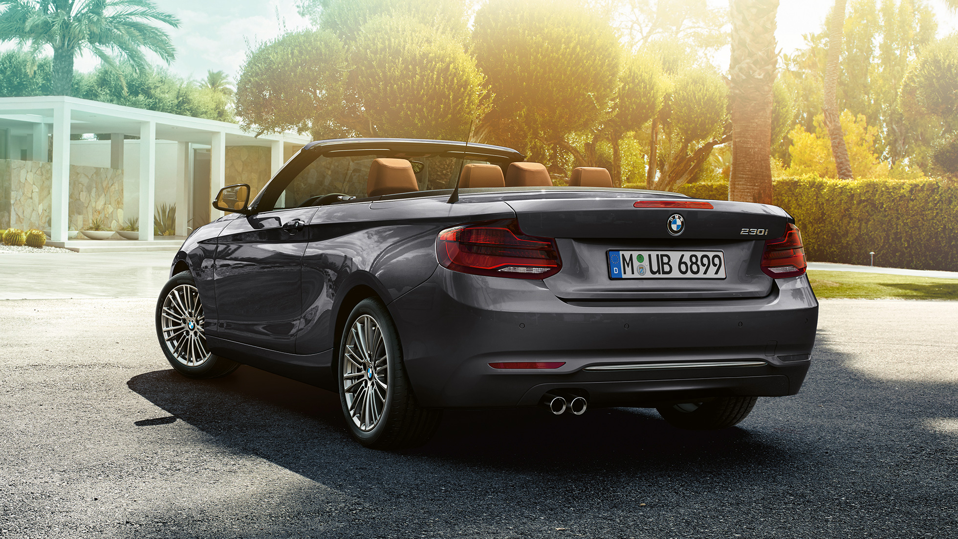 BMW radu 2 Cabrio, trojštvrťová snímka zadnej časti BMW radu 2 Cabrio, trojštvrťová snímka zadnej časti