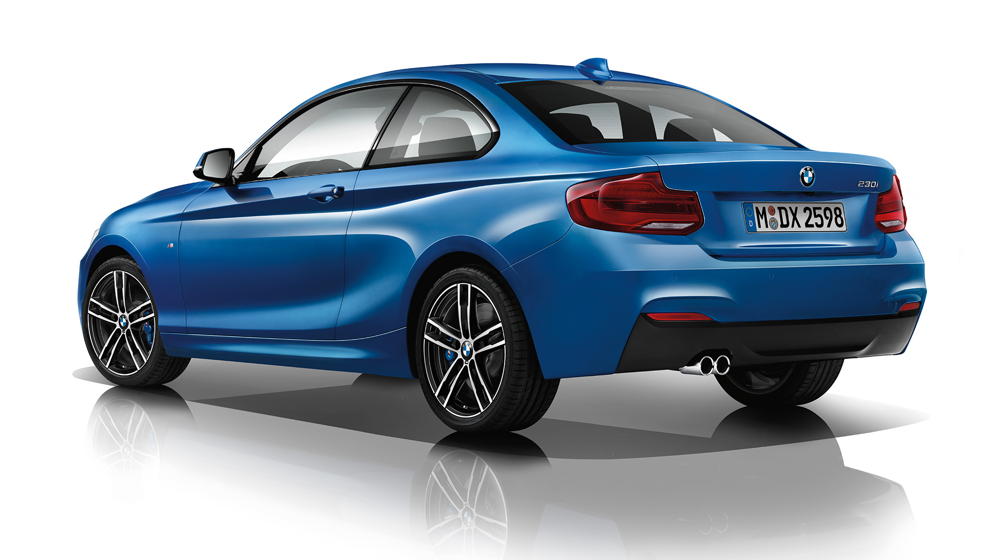 BMW radu 2 Coupé, model M Sport, trojštvrťový zadný pohľad BMW radu 2 Coupé, model M Sport, trojštvrťový zadný pohľad