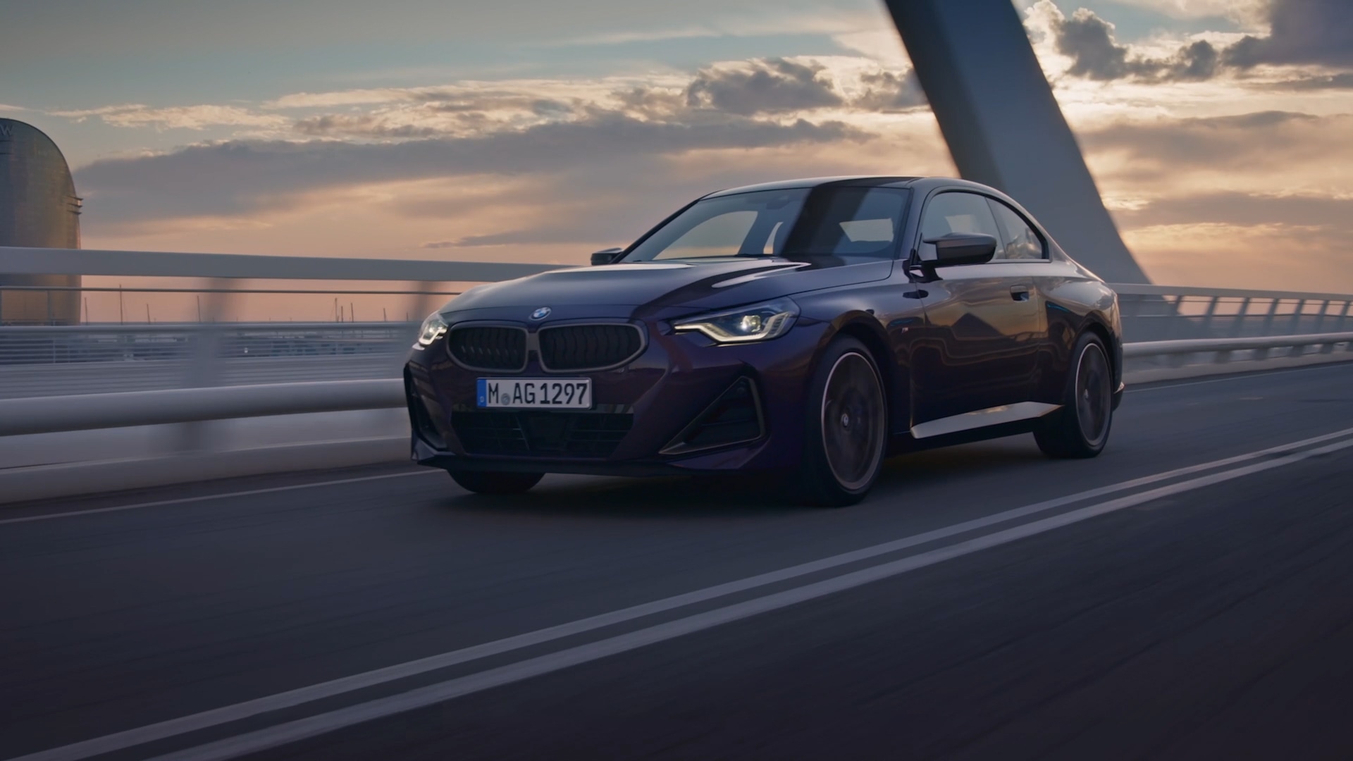BMW radu 2 Coupé G42 2021 jazdná dynamika vo videu BMW radu 2 Coupé G42 2021 jazdná dynamika vo videu