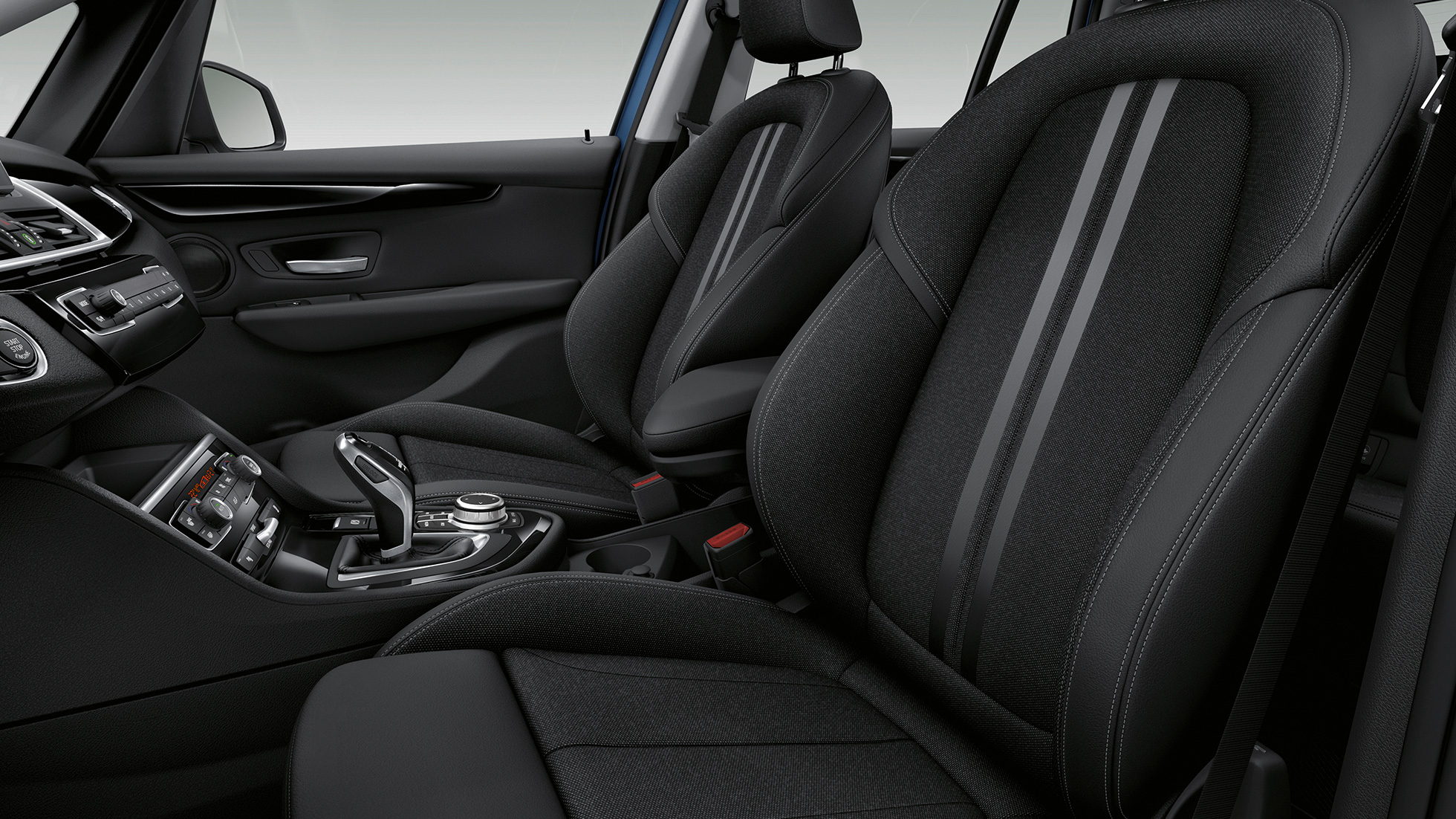 Športové sedadlá BMW radu 2 Gran Tourer Model Advantage Športové sedadlá BMW radu 2 Gran Tourer 218i Model Advantage F46 2018 interiér