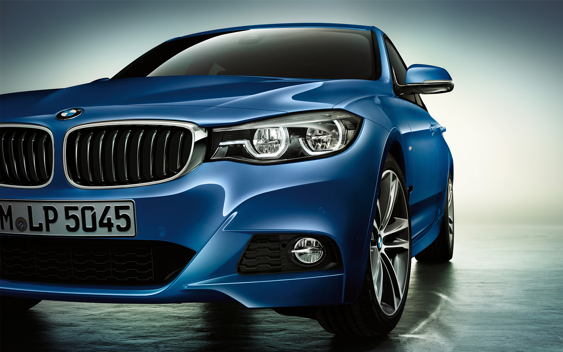BMW radu 3 Gran Turismo spredu BMW radu 3 Gran Turismo spredu