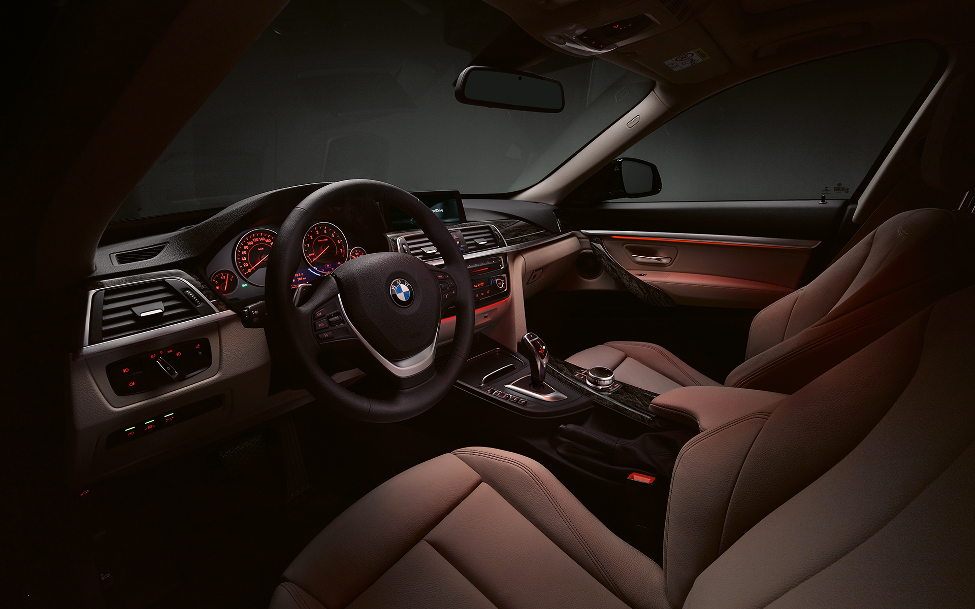BMW radu 3 Gran Turismo zvnútra BMW radu 3 Gran Turismo zvnútra