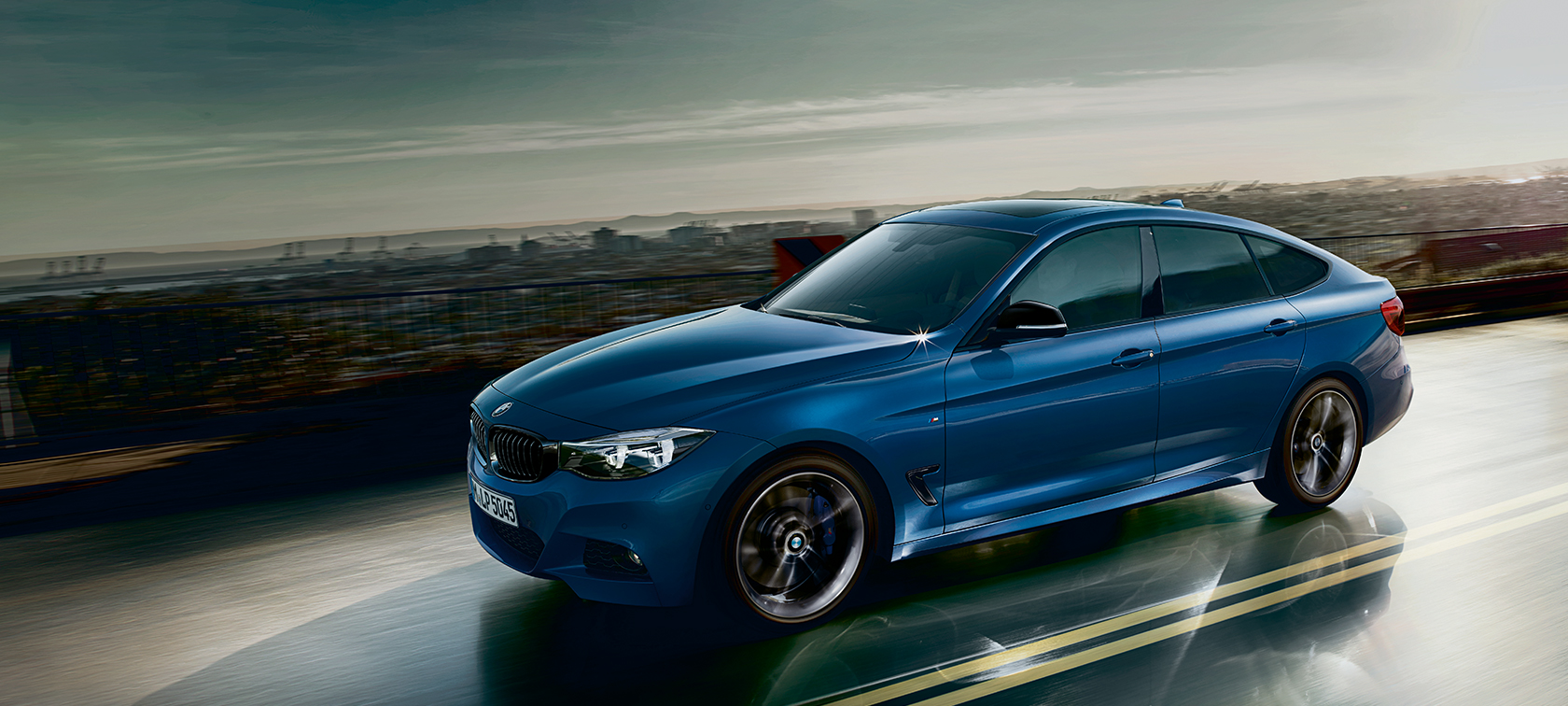 BMW radu 3 Gran Turismo, snímka počas jazdy BMW radu 3 Gran Turismo, snímka počas jazdy