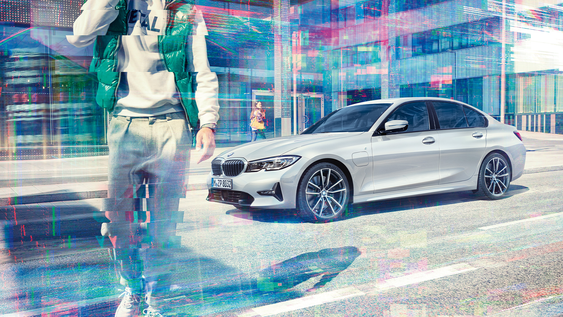 BMW radu 3 Sedan, interiér. Detailný záber na priestor vodiča v interiéri BMW radu 3 Sedan.
