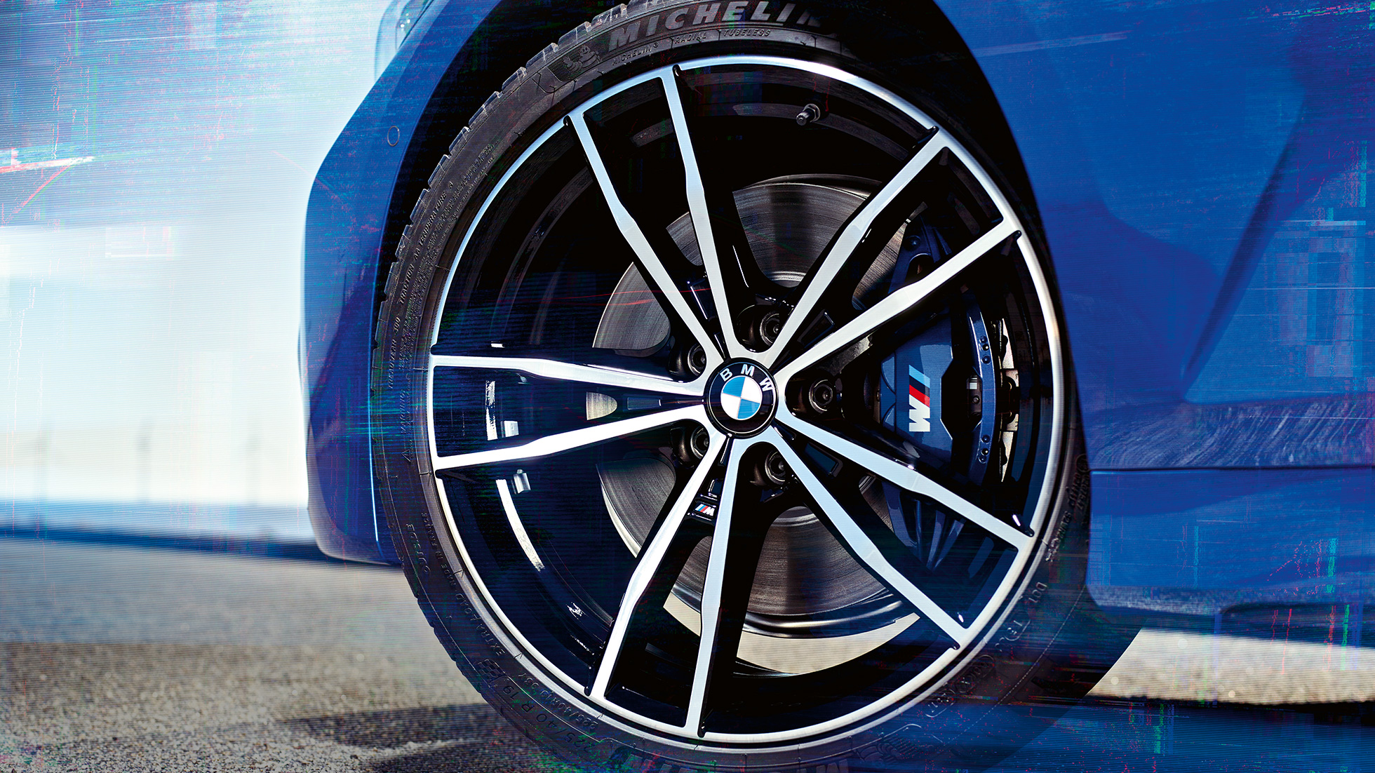 BMW radu 3 Sedan, disky kolies z ľahkej zliatiny 791 M. Detailný pohľad na 19“ M disky z ľahkej zliatiny 791 M Jet Black na BMW radu 3 Sedan.
