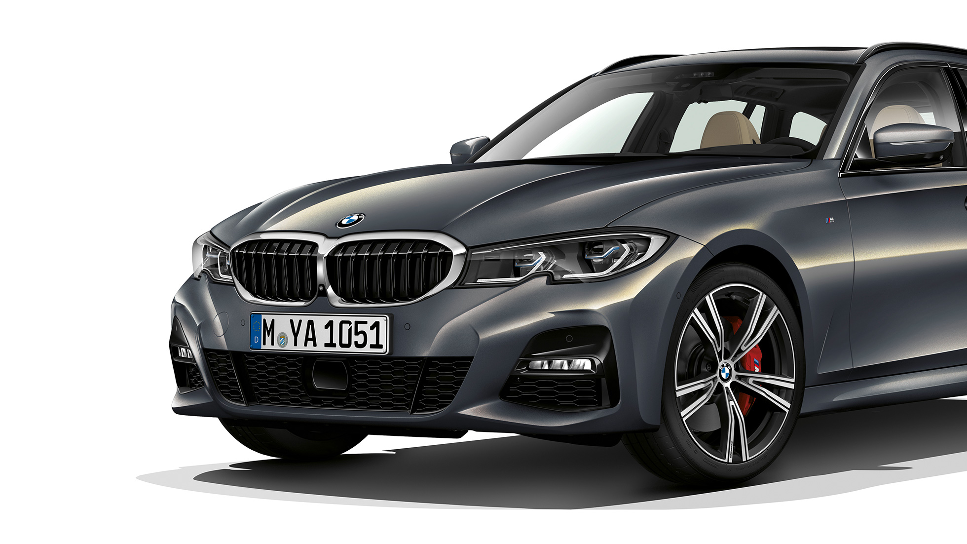 Model M Sport, trojštvrťový predný pohľad BMW radu 3 Touring, model M Sport, trojštvrťový predný pohľad