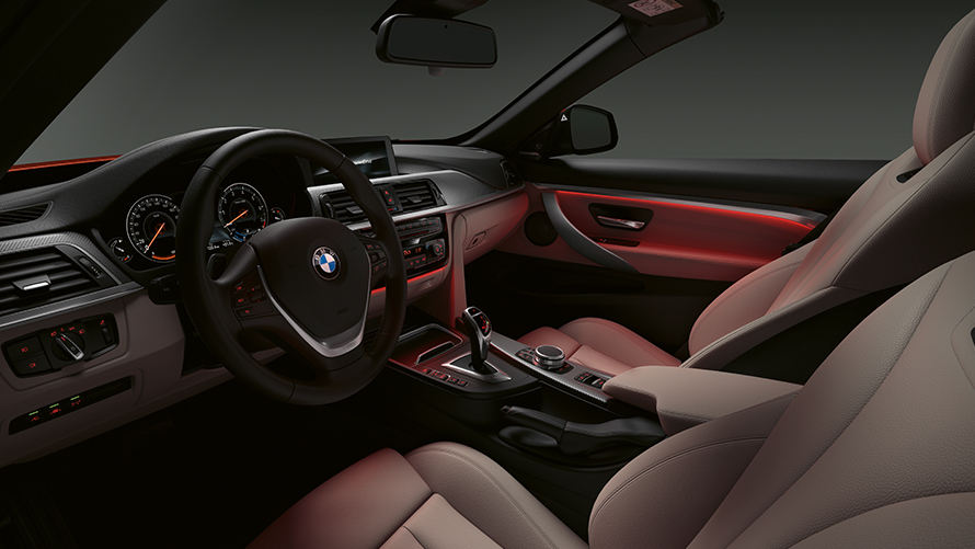 BMW radu 4 Cabrio zvnútra BMW radu 4 Cabrio zvnútra