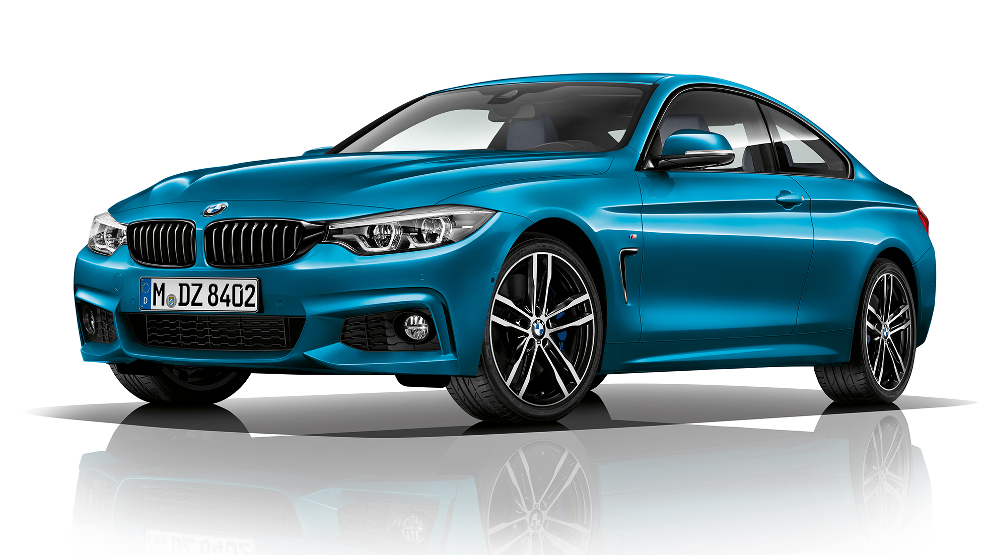 BMW radu 4 Coupé, model M Sport, trojštvrťový predný pohľad BMW radu 4 Coupé, model M Sport, trojštvrťový predný pohľad