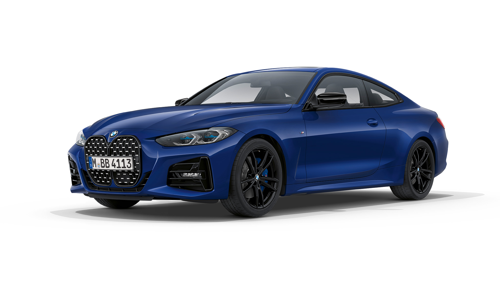 BMW radu 4 Coupé M Sport balík G22 2020 BMW radu 4 Coupé G22 2020 M Sport balík metalíza Arctic Race Blue predobočný pohľad