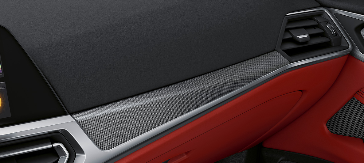 Interiérové lišty Aluminium Fabric vysokolesklé BMW radu 4 Coupé Individual G22 2020 Interiér BMW Individual interiérové lišty Aluminium Fabric vysokolesklé s ozdobnými lištami Pearl Chrome BMW radu 4 Coupé G22 2020 interiér