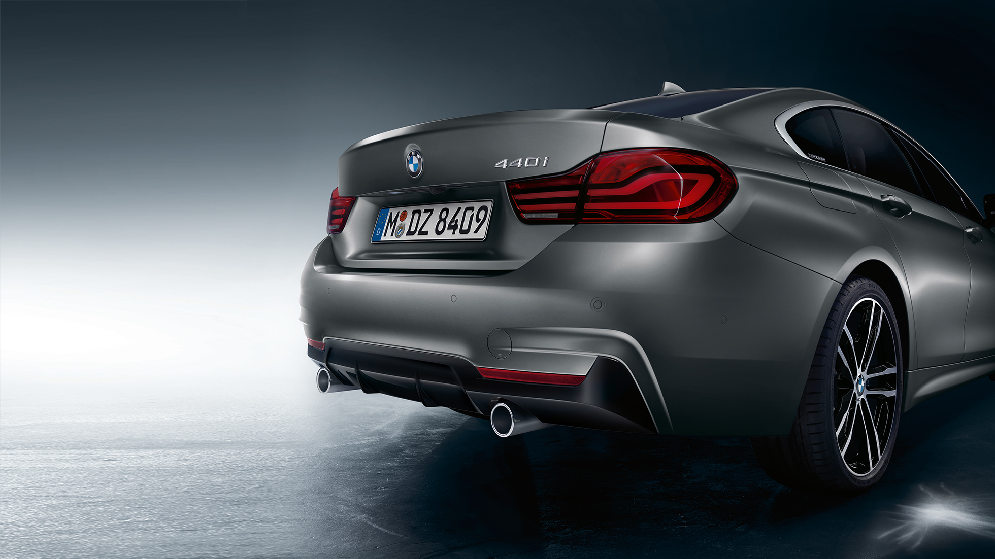 BMW radu 4 Gran Coupé, názov modelu na zadnej časti BMW radu 4 Gran Coupé, názov modelu na zadnej časti