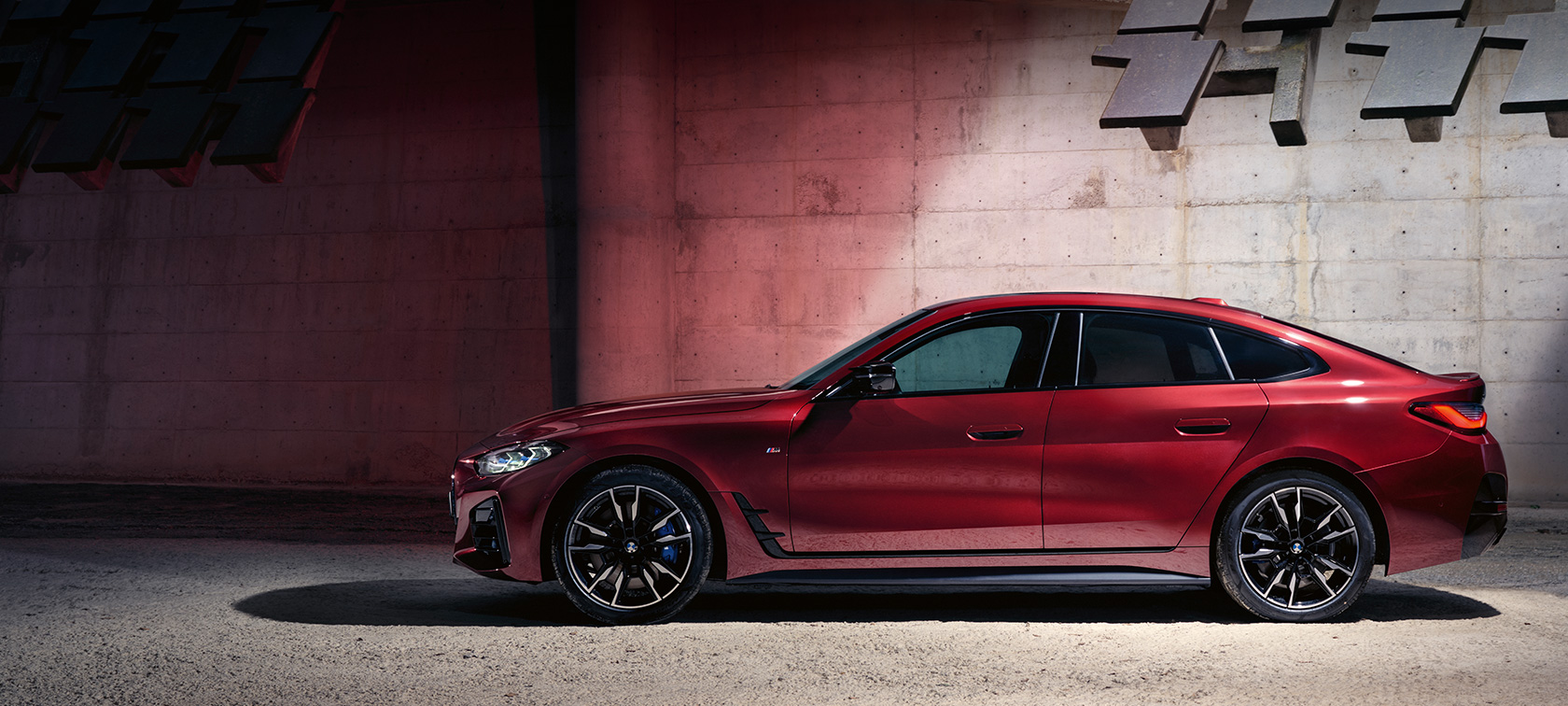 BMW radu 4 Gran Coupé G26 2021 BMW radu 4 Gran Coupé G26 BMW Individual metalíza Aventurine Red
