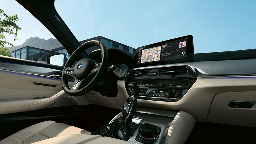 Interiér BMW radu 5 Sedan G30 BMW radu 5 Sedan G30 Facelift 2020 interiér