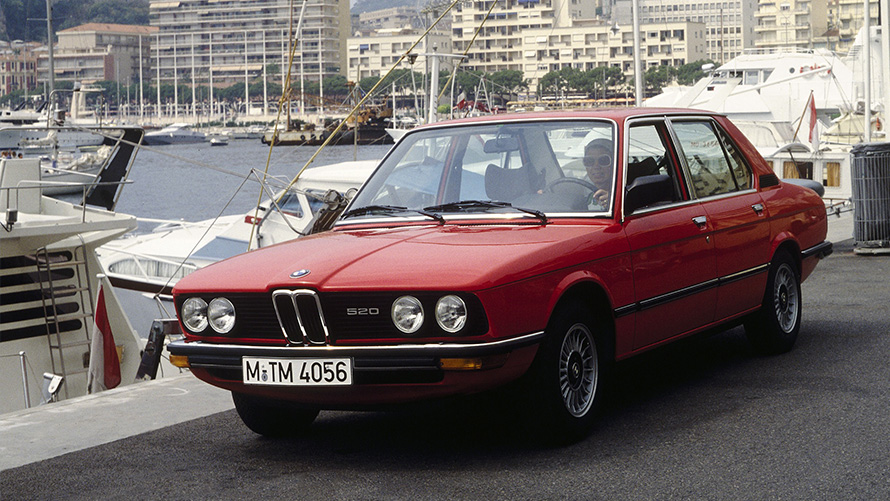 BMW 520 (E12) predobočný pohľad statický BMW 520 (E12) predobočný pohľad statický