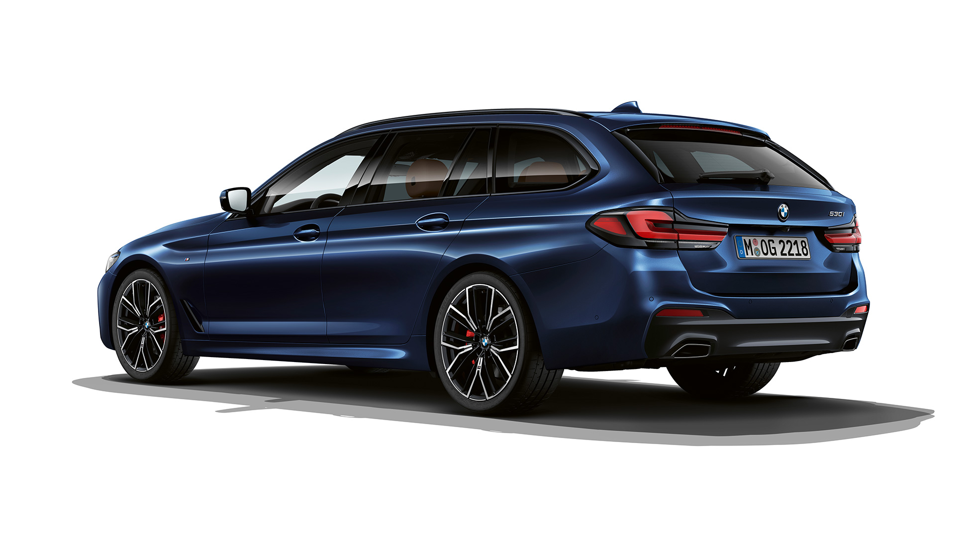 BMW radu 5 Touring 31 M Sport balík zadný pohľad BMW radu 5 Touring 530e G31 2020 M Sport balík Tansanite Blue II zadobočný pohľad