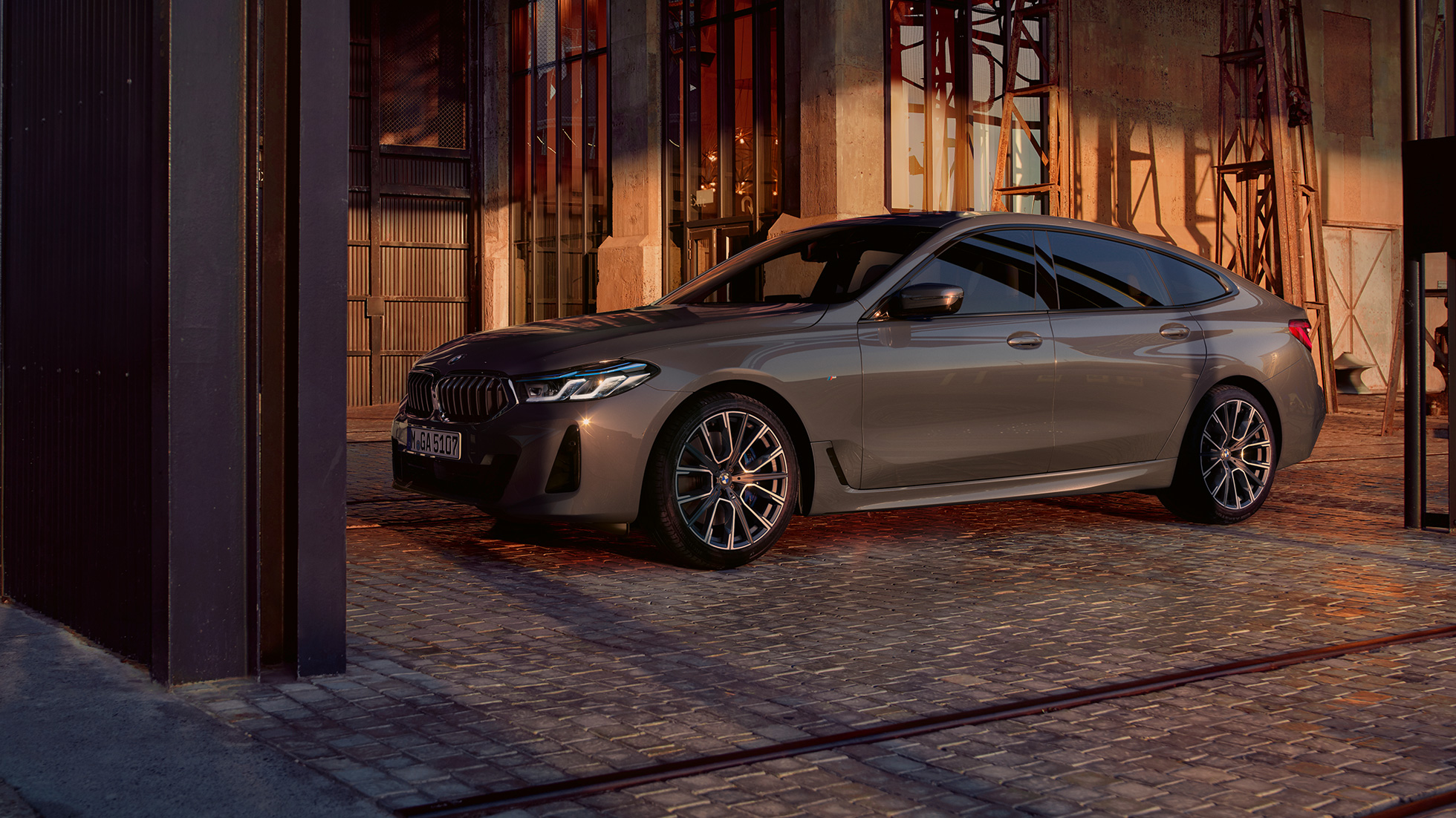 Silueta BMW radu 6 Gran Turismo G32 2020 BMW radu 6 Gran Turismo 640i xDrive G32 2020 Bernina Grey bočný pohľad