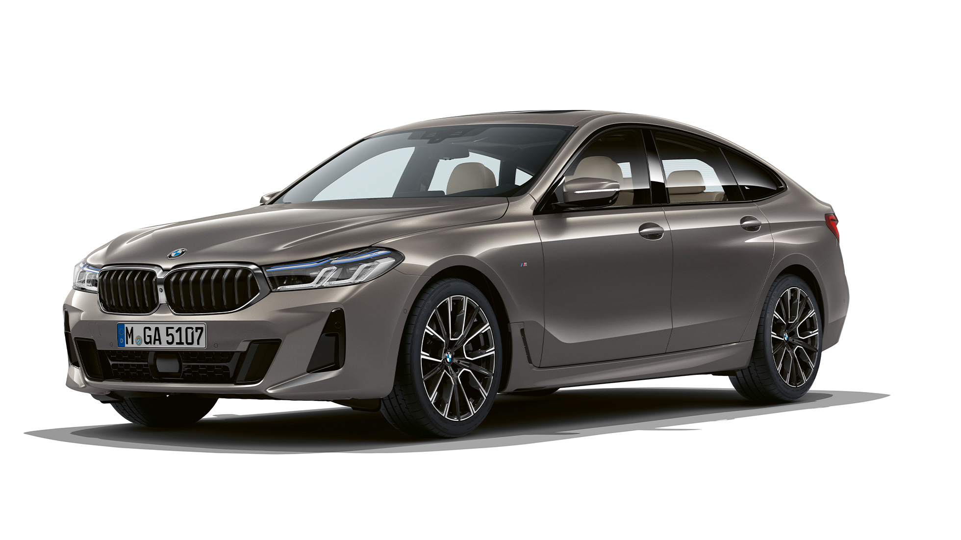 BMW radu 6 Gran Turismo M Sport balík G32 2020 BMW radu 6 Gran Turismo G32 640i xDrive 2020 M Sport balík Bernina Grey s jantárovým efektom predobočný pohľad