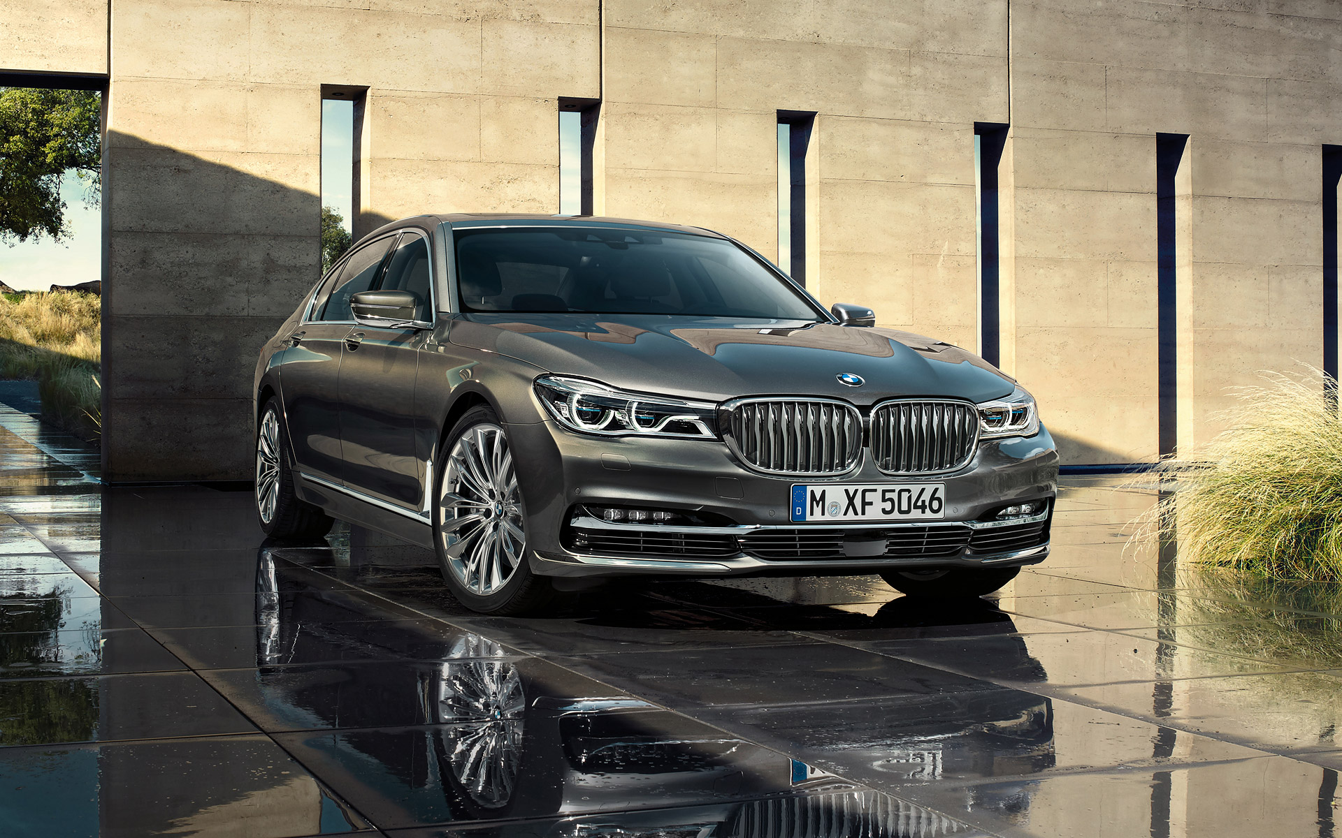 BMW radu 7 Sedan BMW radu 7 Sedan