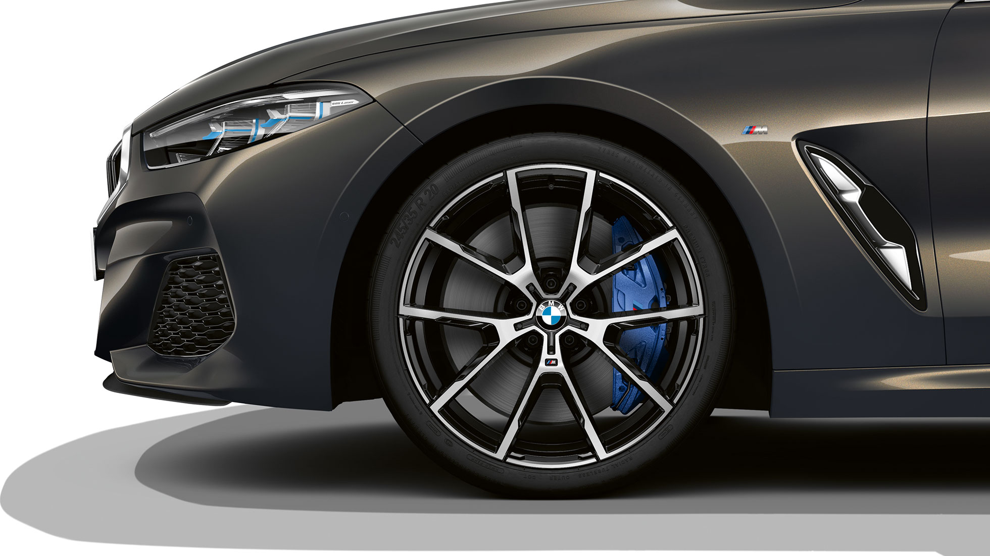BMW M850i xDrive, metalíza Dravit Grey, 20“ disky z ľahkej zliatiny Y-spoke 728 M. BMW M850i xDrive, metalíza Dravit Grey, 20“ disky z ľahkej zliatiny Y-spoke 728 M.