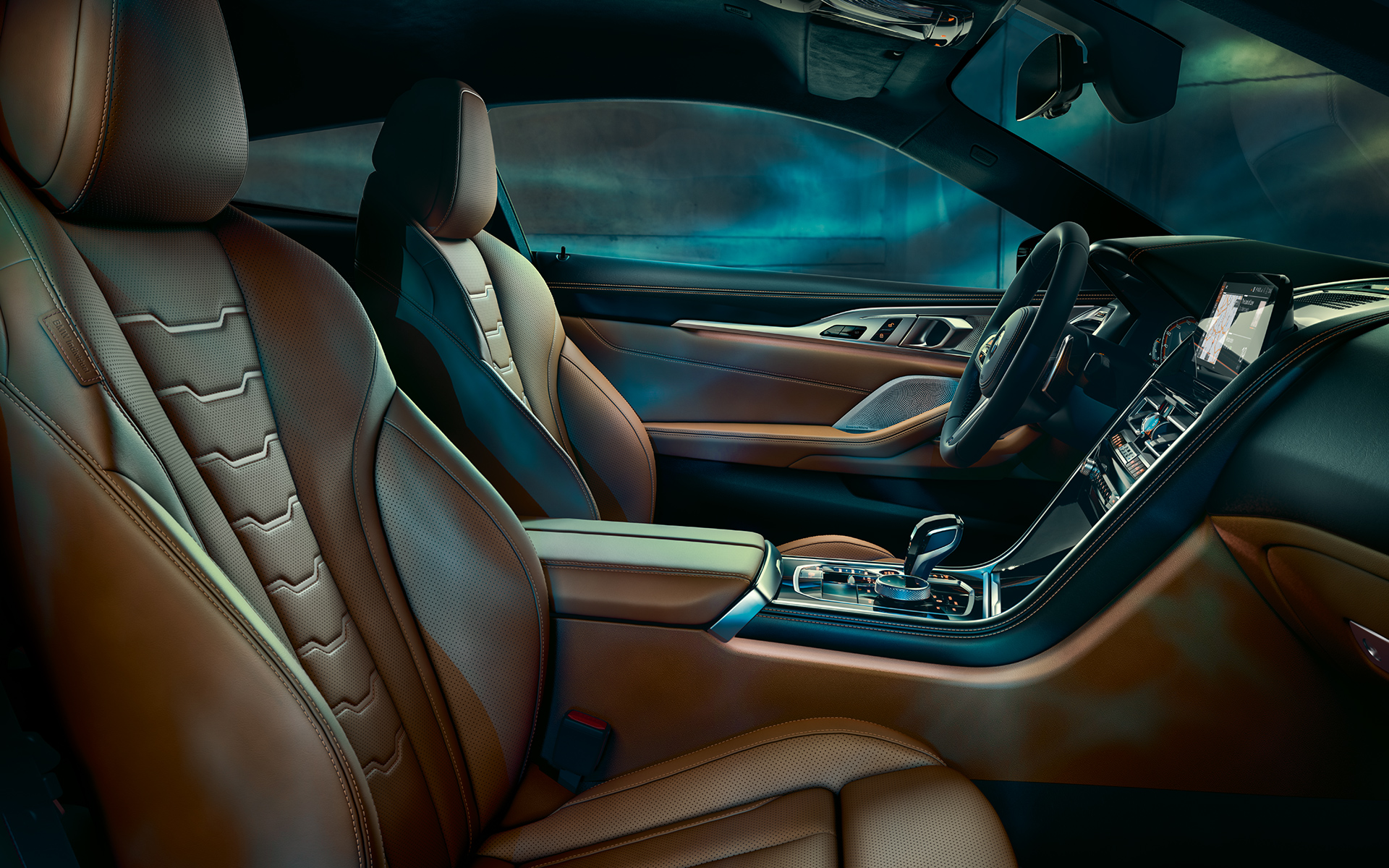 BMW radu 8 Coupé, interiér Detail na interiér BMW radu 8 Coupé so zameraním na kokpit.