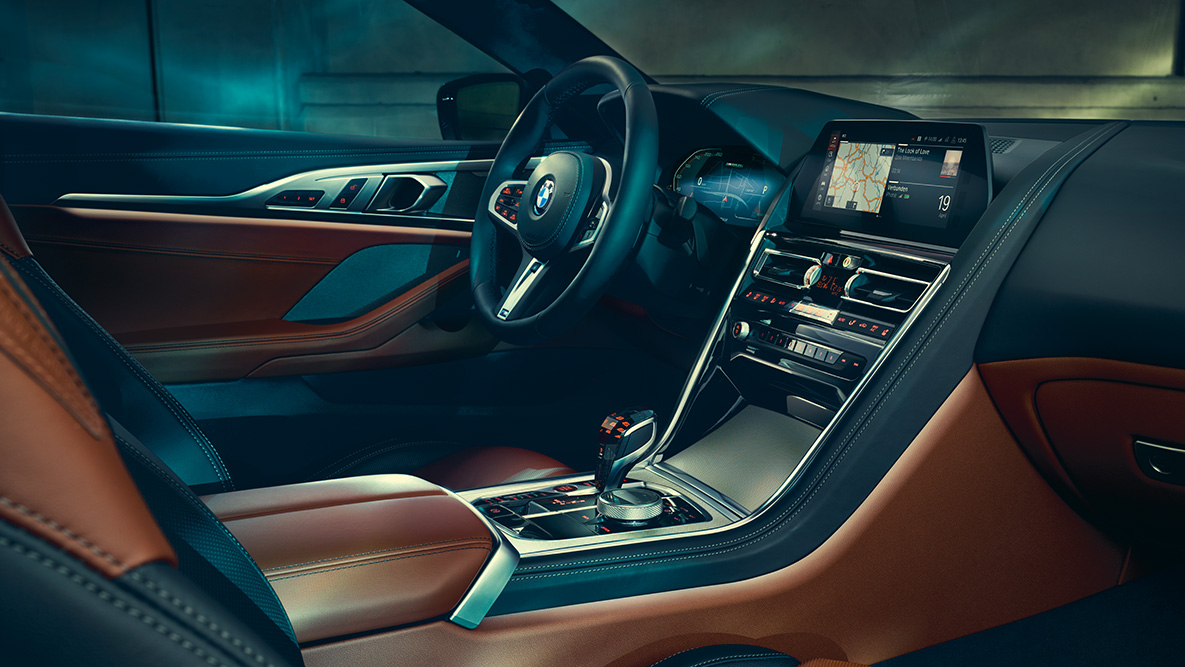 BMW radu 8 Coupé, interiér. Interiér BMW radu 8 Coupé.