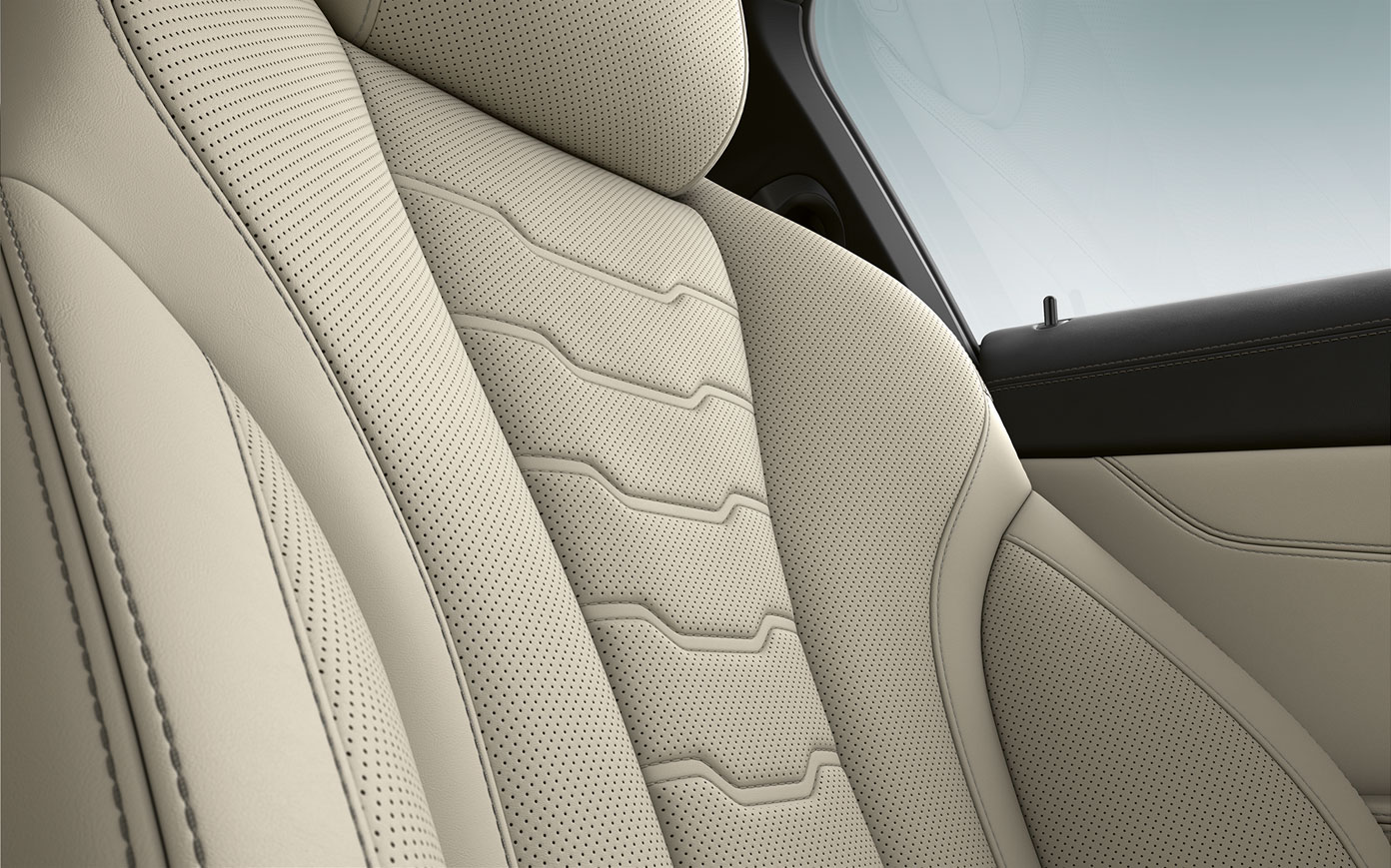 BMW radu 8 Coupé, čalúnenie. Detailný pohľad na čalúnenie a prešívanie v BMW radu 8 Coupé.