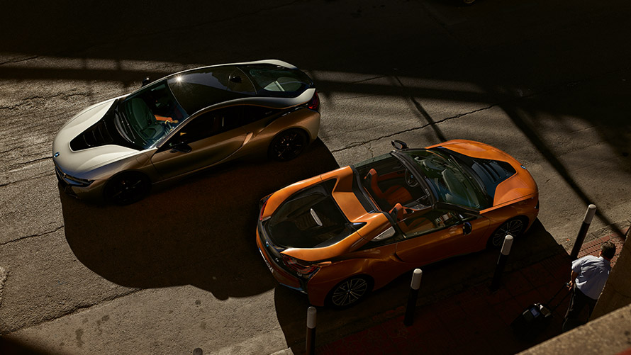 BMW i8 I12 I15 prvá generácia bočný pohľad na ceste Modely BMW i BMW i8 I12 I15 prvá generácia bočný pohľad na ceste