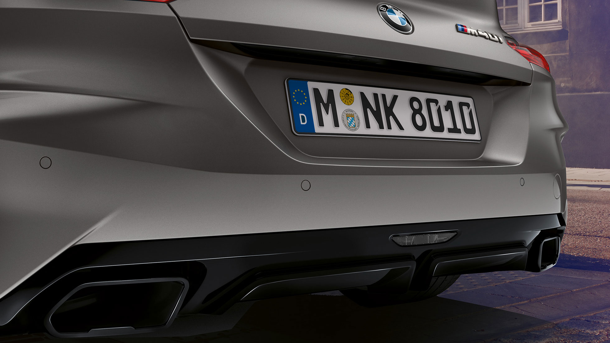 Koncovky výfuku BMW Z4 M40i Koncovky výfuku BMW Z4 M40i Roadster G29 2019 BMW Individual metalíza Frozen Grey detailný pohľad