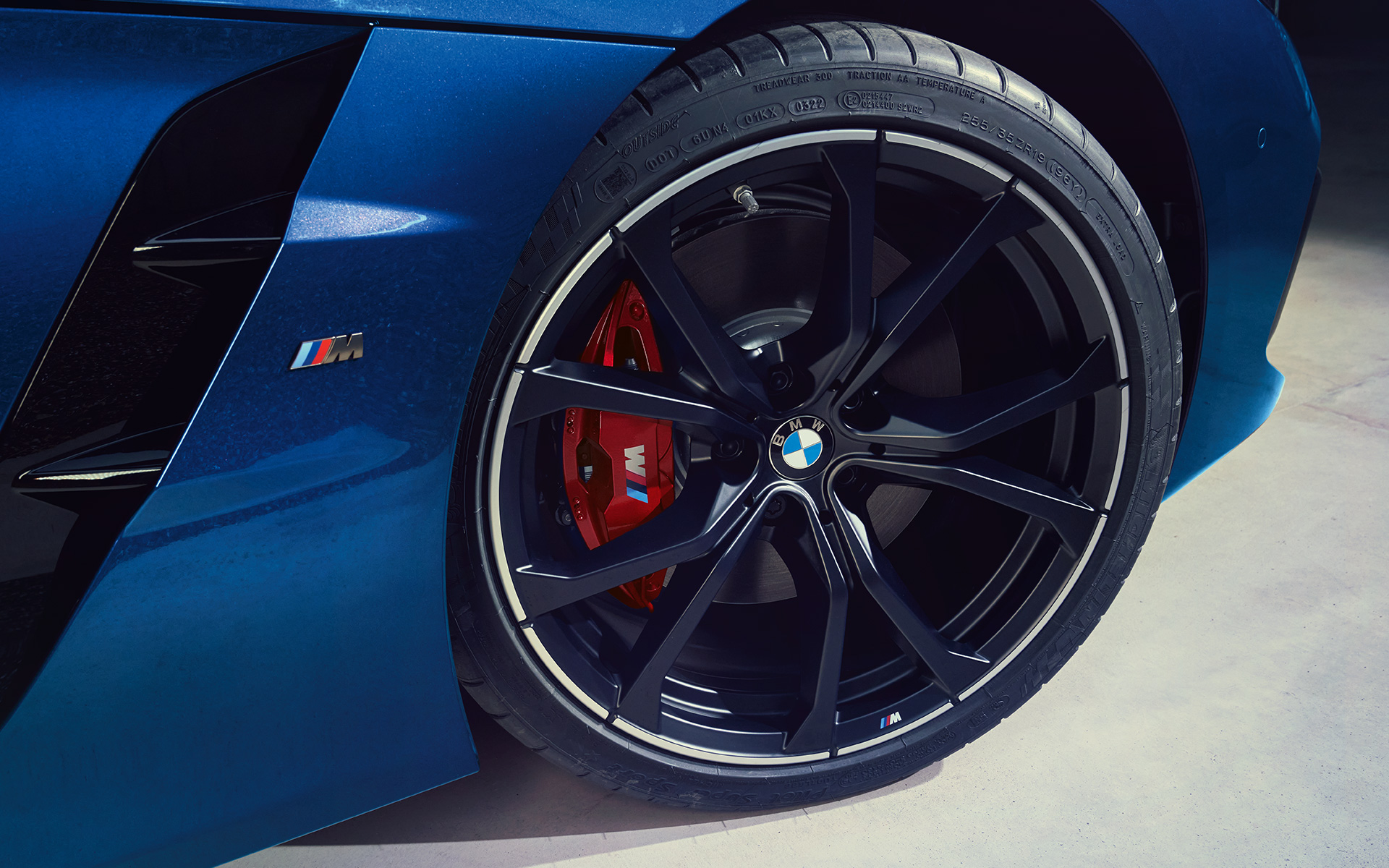 BMW Z4 M40i G29 2022 Portimao Blue koncovky výfuku voľného tvaru dizajn